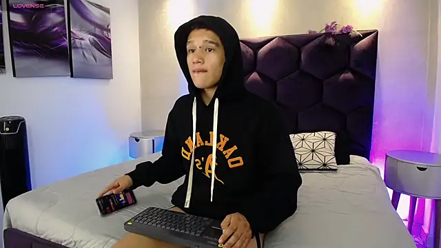 Dominik_Souza live cam