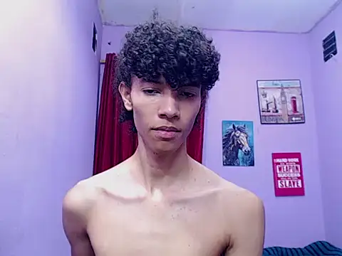 bigcock_twinks - Bigcock_twinks's free webcam - UK Sex Cams