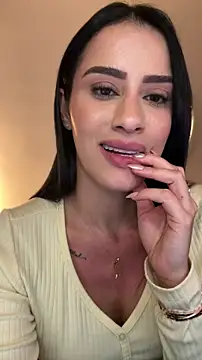 Webcam Model (SarahhSmitth1)  is live.Free join now!