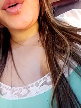 Webcam Model (im_here-)  is live.Free join now!