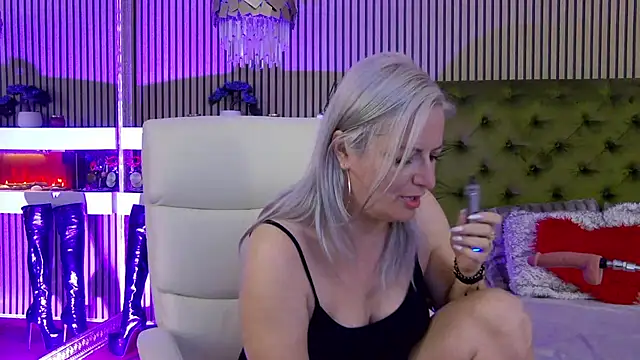 LadyTouch live sex cam