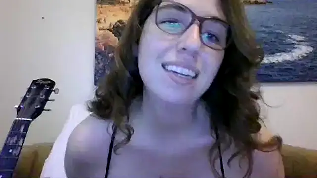 sweetsocalgirl from StripChat is Freechat