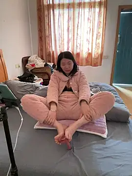 美女xiiuuff18在线直播