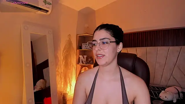 _niah_ - _Niah_'s free webcam - UK Sex Cams