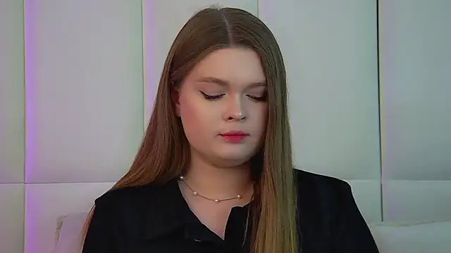 CrystalLyons live sex cam