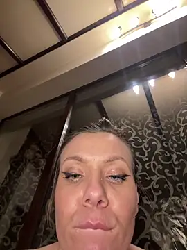 kriskkiki - KrisKkiki's free webcam - UK Sex Cams