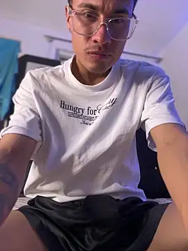 tavohot_ - TavoHot_'s free webcam - UK Sex Cams