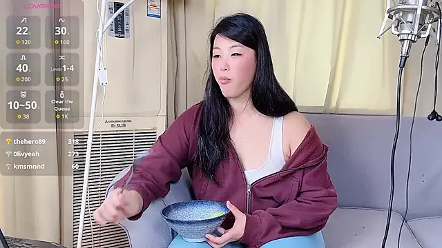 美女Tavie1744在线直播