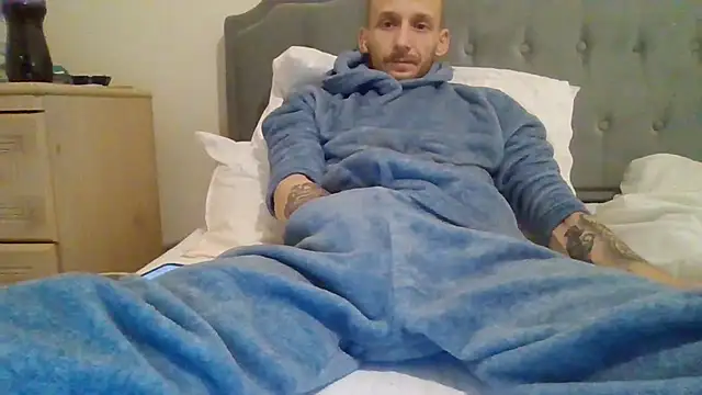 feetlovrr94 - Feetlovrr94's free webcam - UK Sex Cams