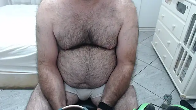 Live sex cam of MysterBearMG