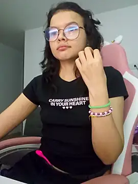 azumiichan - Azumiichan's free webcam - UK Sex Cams