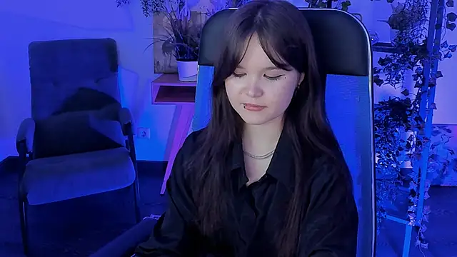 elainebeness (F young) - dfghjk