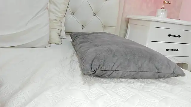 scarlett_d_ville - Scarlett_d_ville's free webcam - UK Sex Cams