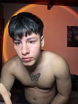 12krizia3 - 12krizia3's free webcam - UK Sex Cams