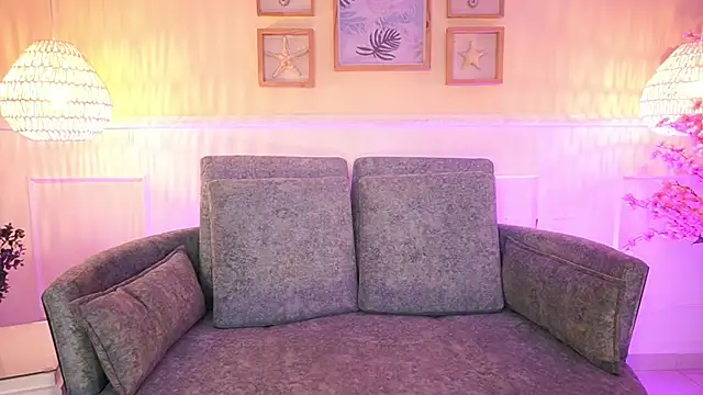 meganlowell - MeganLowell's free webcam - UK Sex Cams