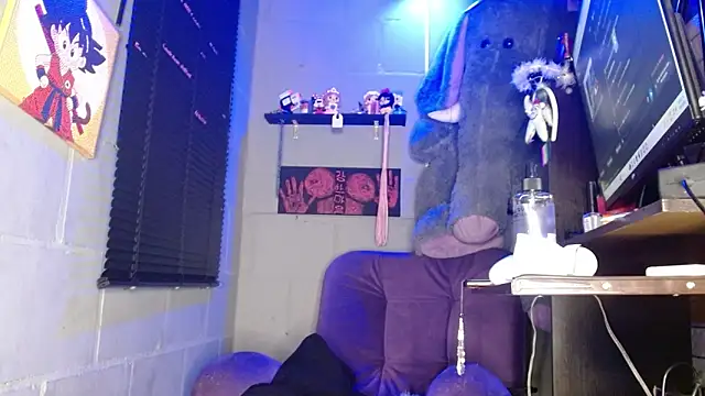 meg4n_420 - Meg4n_420's free webcam - UK Sex Cams