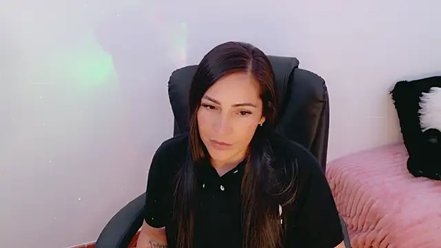 luna_lgomez_ - Luna_lgomez_'s free webcam - UK Sex Cams