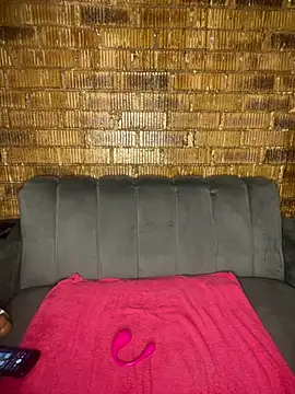 sp1cy_mommy - SP1CY_MOMMY's free webcam - UK Sex Cams