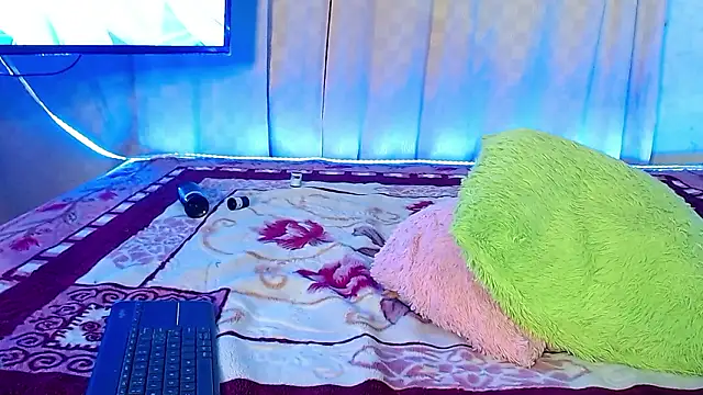 eriickdiaz - EriickDiaz's free webcam - UK Sex Cams