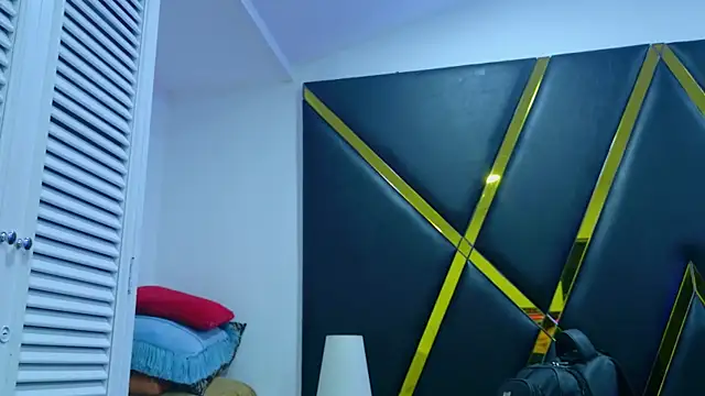 adel_nesbiit - Adel_Nesbiit's free webcam - UK Sex Cams