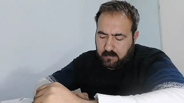 mio_jaks (Ask my age) - Does anyone want sperm? :wanker: