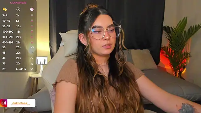 dakottaa_ - Dakottaa_'s free webcam - UK Sex Cams