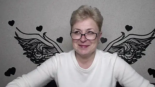 emiliagree - EmiliaGree's free webcam - UK Sex Cams