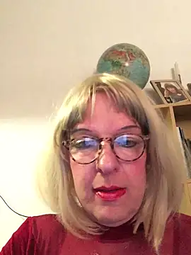 simone_xdressing - Simone_xdressing's free webcam - UK Sex Cams