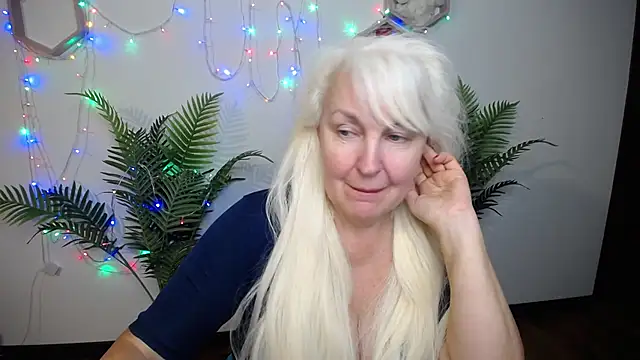blondyleebest - BlondyLeeBest's free webcam