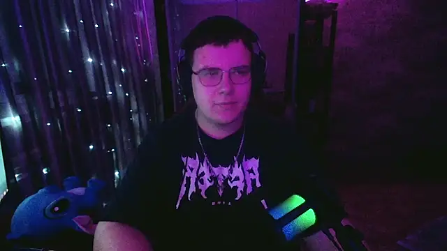 ericknight1 - EricKnight1's free webcam - UK Sex Cams