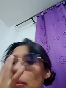 avalustyy - Avalustyy's free webcam