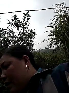 sary-hot2x - Sary-hot2x's free webcam