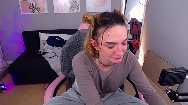 pollyrosex - PollyRoseX's free webcam