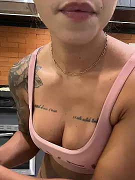 elamesmamorena - Elamesmamorena's free webcam - UK Sex Cams