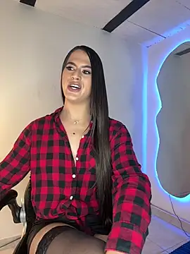 Naughtysofiaa live sex cam