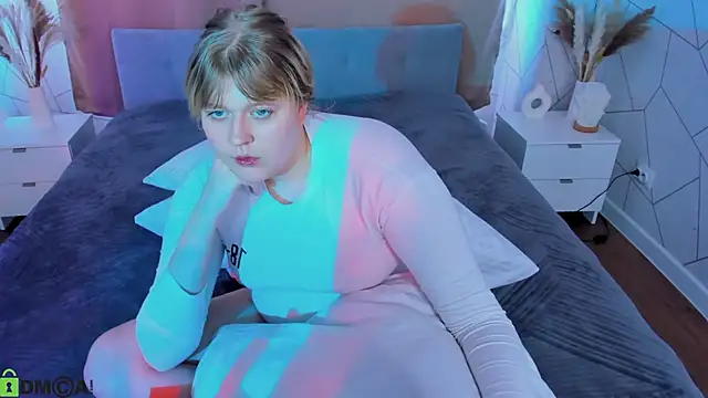 luna_c0ra - Luna_c0ra's free webcam - UK Sex Cams