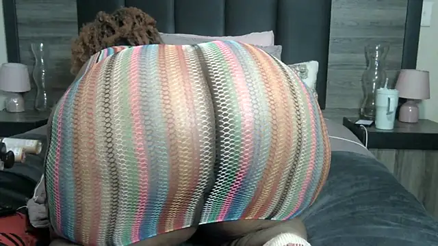 BigButt-MomJ75 live sex cam