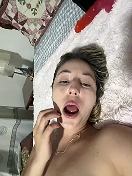 Webcam Model (lriana_miller)  is live.Free join now!