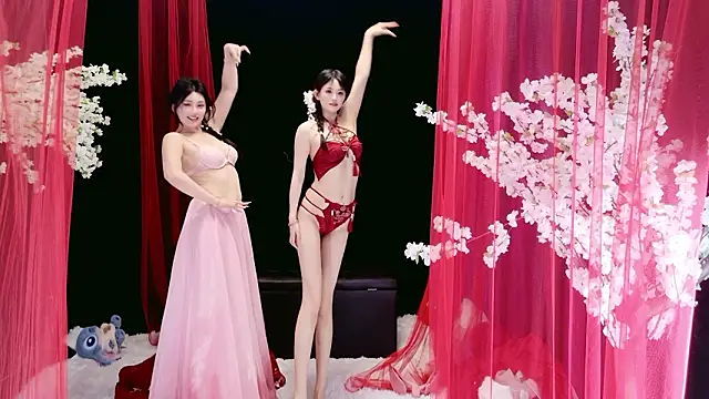 美女Banana-Milk69在线直播