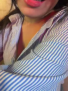 KARISHMA-STRIP webcam