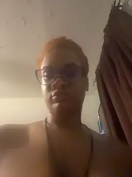 nickytheehawtie - Nickytheehawtie's free webcam - UK Sex Cams