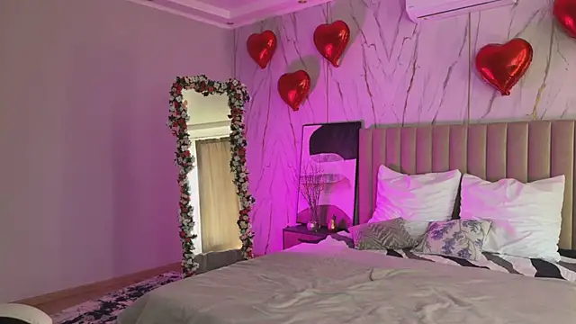 _vikky_moon_ - _Vikky_Moon_'s free webcam - UK Sex Cams