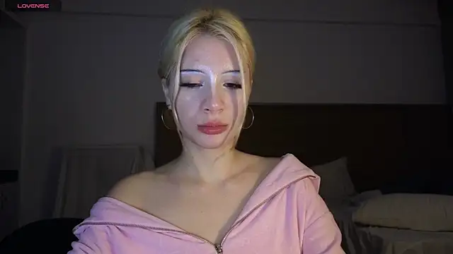 st_uirt - St_uirt's free webcam - UK Sex Cams