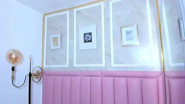 hoollyhendrix - HoollyHendrix's free webcam - UK Sex Cams