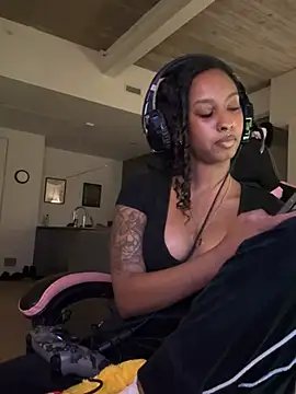 Your_Paris from StripChat is Freechat