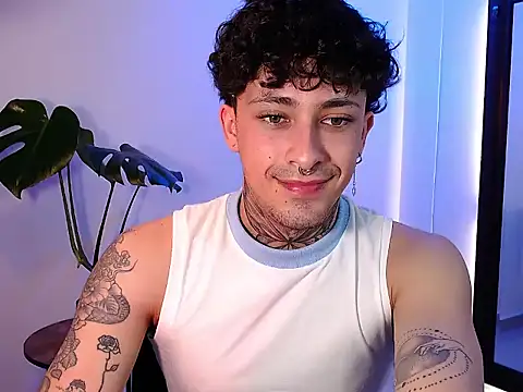 stevennavarro - Stevennavarro's free webcam - UK Sex Cams