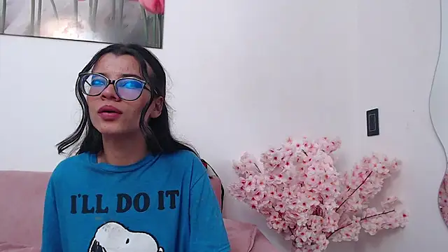 pinky_f00x - Pinky_f00x's free webcam - UK Sex Cams