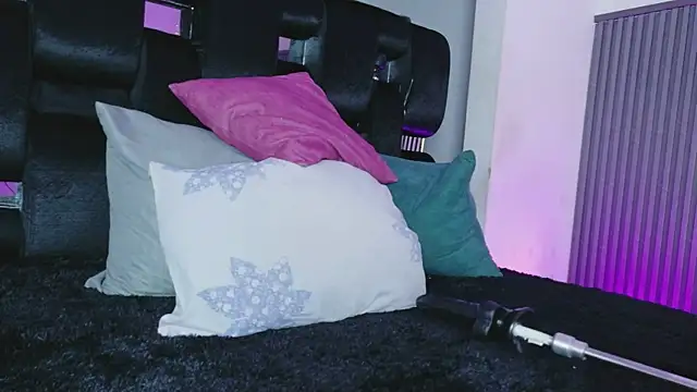 levana1 - Levana1's free webcam - UK Sex Cams