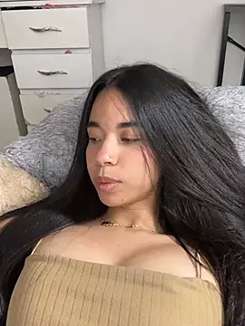 milleradhara24 - Milleradhara24's free webcam