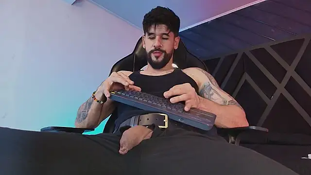 Petesevans live sex cam